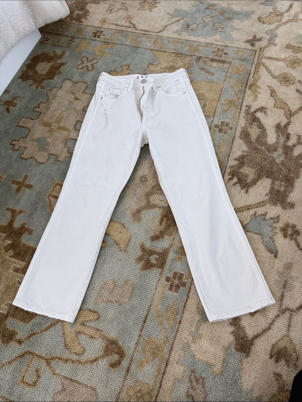 AMO Bella White Oak Straight-Leg Jeans